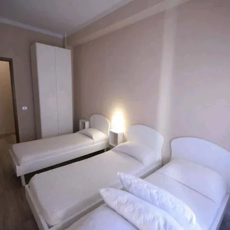 Tricolore Place * 밀라노