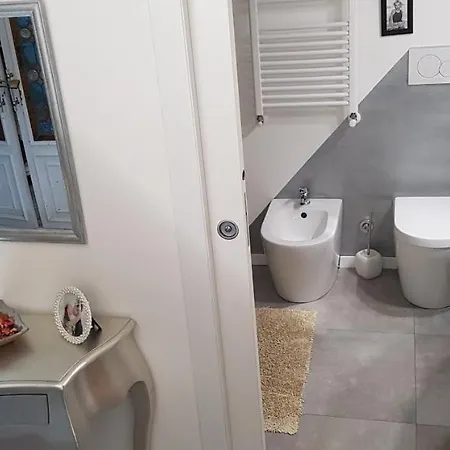 Miniattico Fara Милан