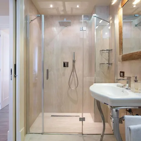 스위트 두오모 4*