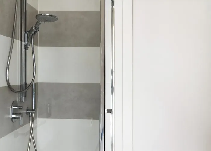 Joivy Stylish 1-bedroom Flat *