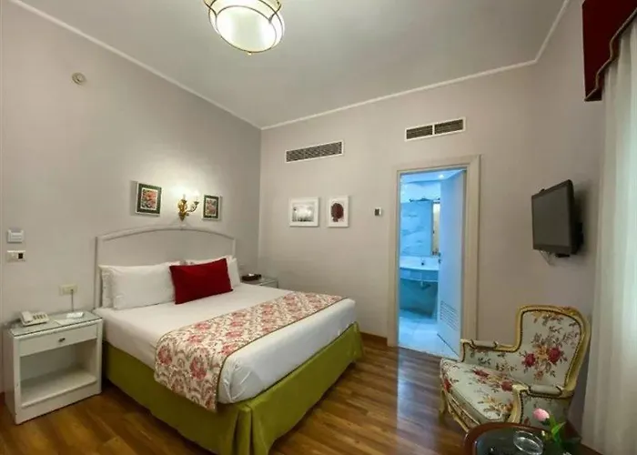 圣吉凡尼酒店 *