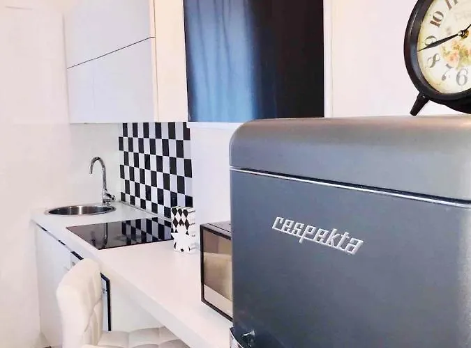 Joo's Flat Couette-café 3*