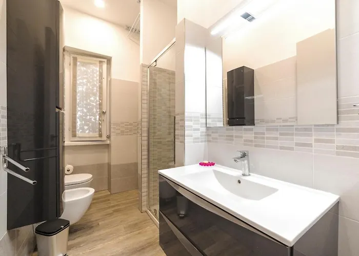 Appartement Guesthost - Lovely Near Piazza Firenze!