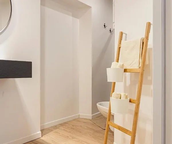 Appartement Guesthost - Comfy In Isola