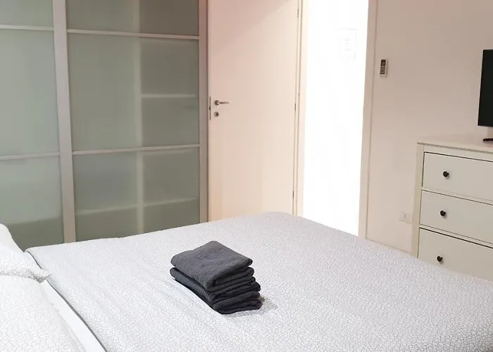 Con Due Da Letto Max 8 Persone Maciacchini Wi Fi Gratuito Moderno Bella Vista Nuova Gestione Apartmán