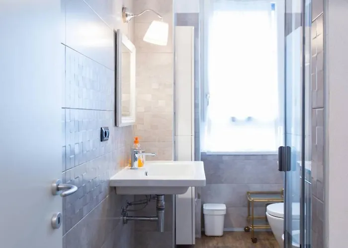 Lust Gulli * מילאנו