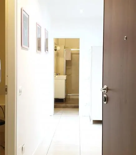 Con Due Da Letto Max 8 Persone Maciacchini Wi Fi Gratuito Moderno Bella Vista Nuova Gestione * Milán