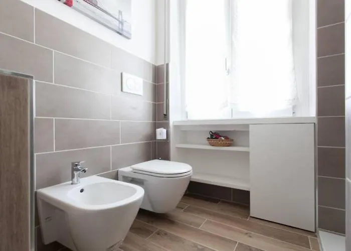 Guesthost - Piazzale Susa Bright Flat Con Veranda *