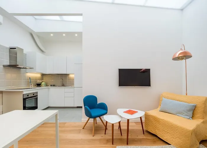 Accademia * Milánó