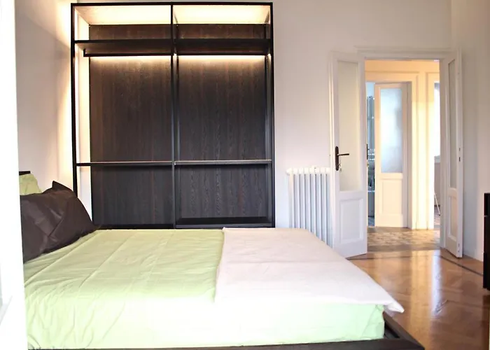 Lacaralele1 밀라노