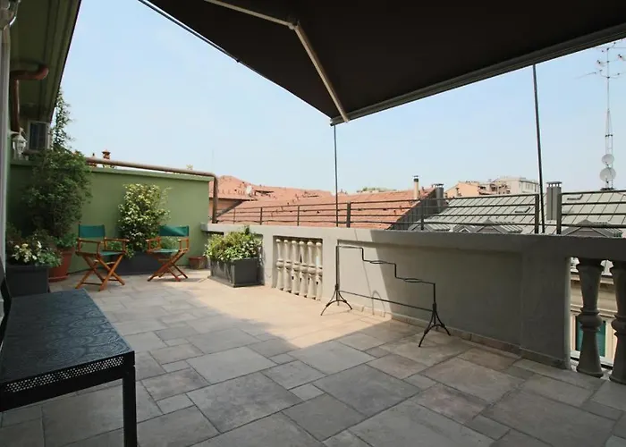 Lacaralele1 * 밀라노