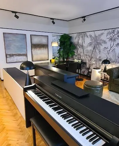 Exclusive Floor 2-bedroom Flat * Milán
