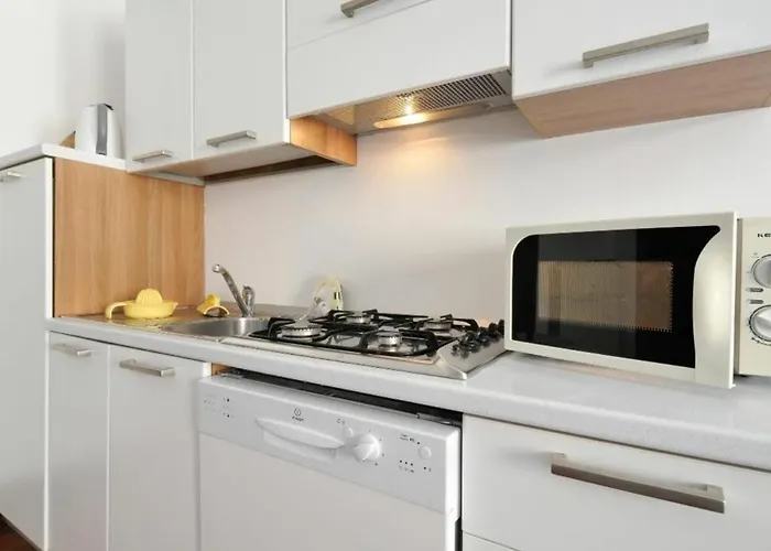 Poggibonsi By Halldis 밀라노