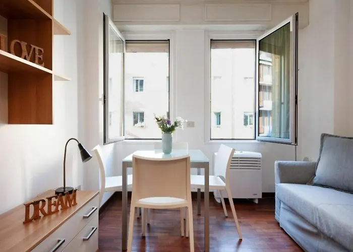 Poggibonsi By Halldis 밀라노