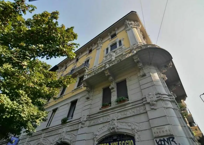 Bacone Liberty Olimpia Milánó