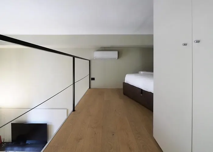 Premium Two-level Caiazzo Stazione Apartment