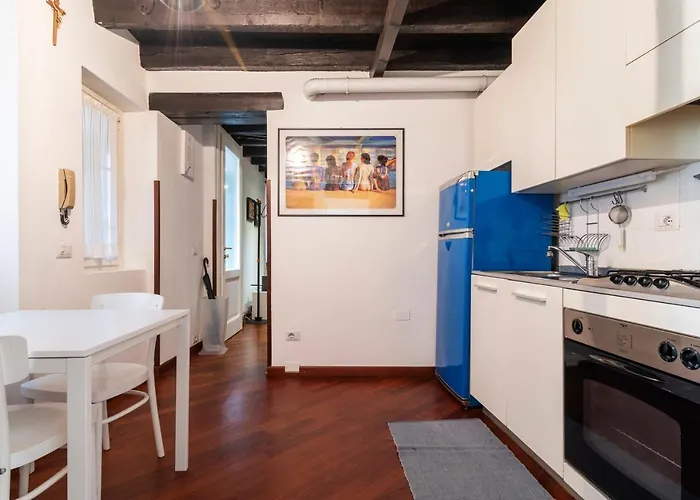 Luvi - Garibaldi Apartment