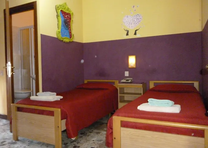 酒店 圣吉凡尼酒店 *