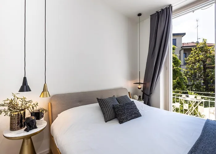 *villa Olivo*with Private Terrace & Jacuzzi + 3bedrooms Σπίτι διακοπών