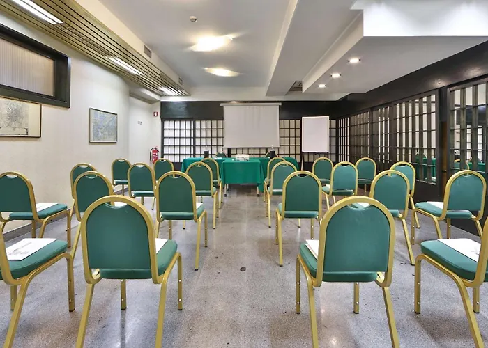 מלון Astoria Sure Collection By Western 3*