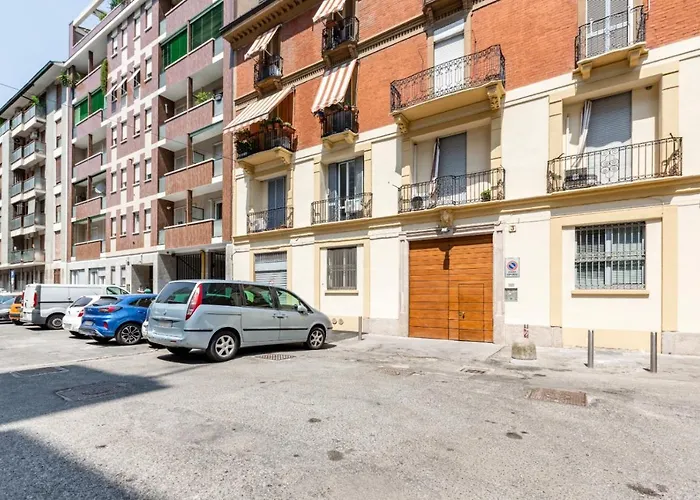 Apartment Guesthost - Bright 600mt From Viale Zara! Milan