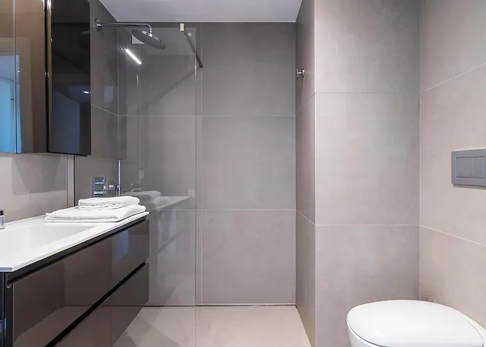 Easyhomes-central Tower Apartment Milan