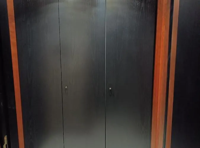 Elegant Apartment For 4 - Metro 5 Min - Duomo 10 Min - Milano