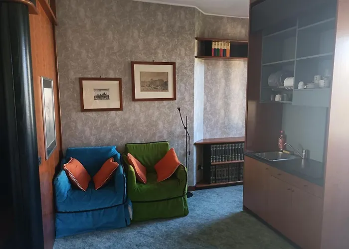 Elegant Apartment For 4 - Metro 5 Min - Duomo 10 Min - Milano Apartmán