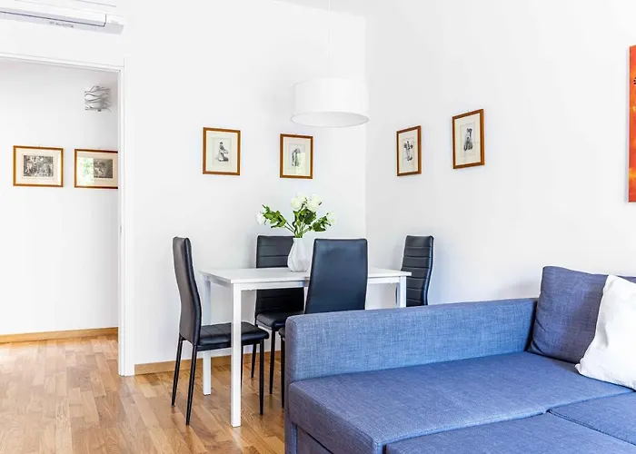 Апартаменты Joivy Adorable Flat With Balcony