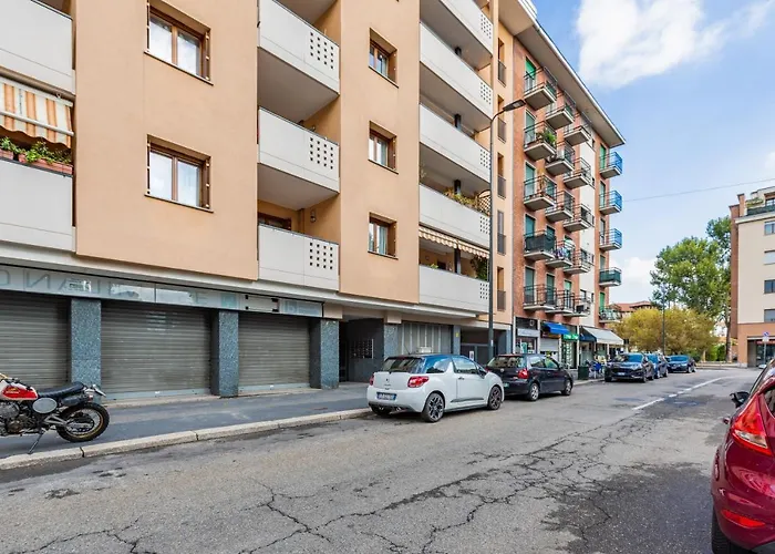 Lejlighed Guesthost - Cozy With Parking 5 Min Walk From The Bus Stop Milano