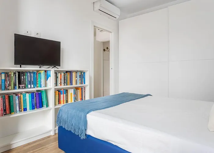 Luxnest I Porta Nuova - Via Pirelli *