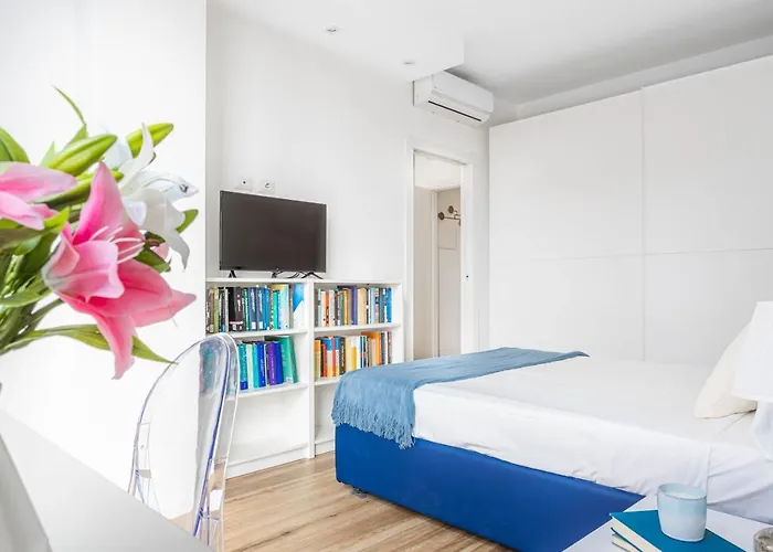 Luxnest I Porta Nuova - Via Pirelli *