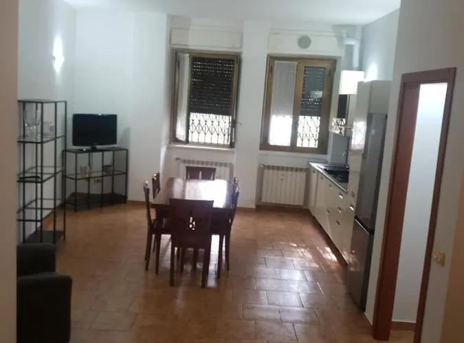 Maffucci 24 Bilocale Molto Spazioso E Moderno Apartman *
