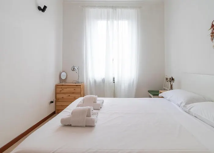 Apartamento Cozy Flat - Monza 15 *