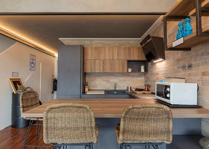 Luxury Loft Adriano 51 דירה *