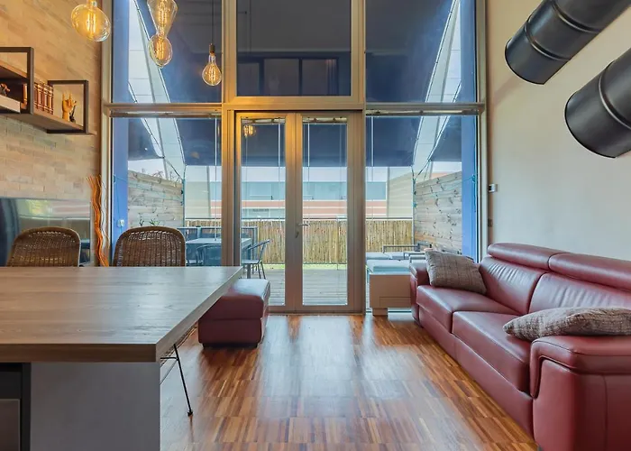 Luxury Loft Adriano 51 דירה