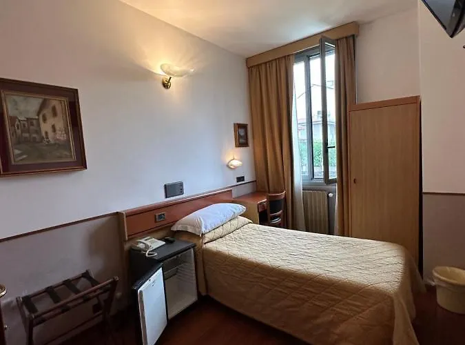 阿斯普罗蒙特酒店 米兰