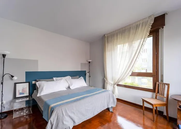 Navigli-duomo Big House With Free Parking • Top! Apartamento