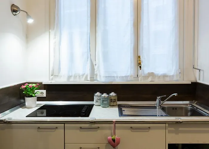 Apartment Living Isola Milan