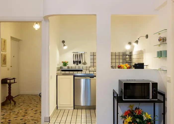 Apartment Living Isola Milan