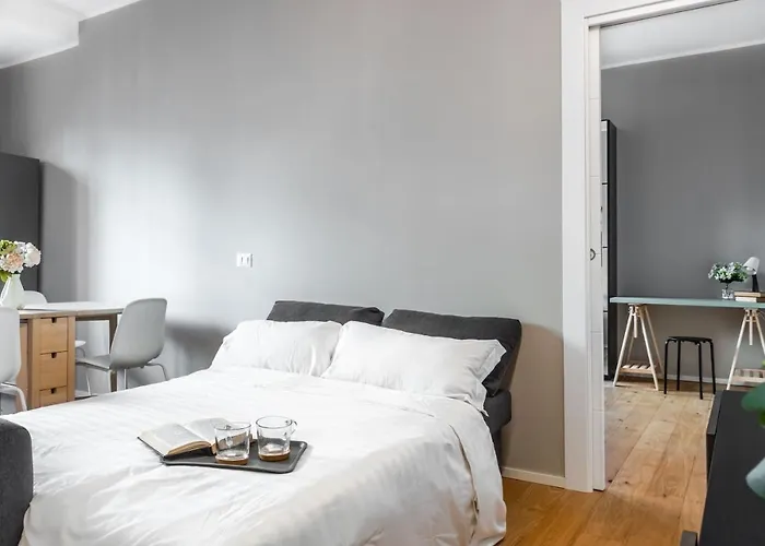 Joivy Charming Flat With Desk * 밀라노