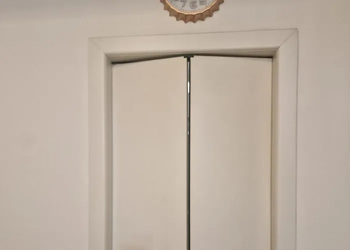 Apartment M.aurelio Red