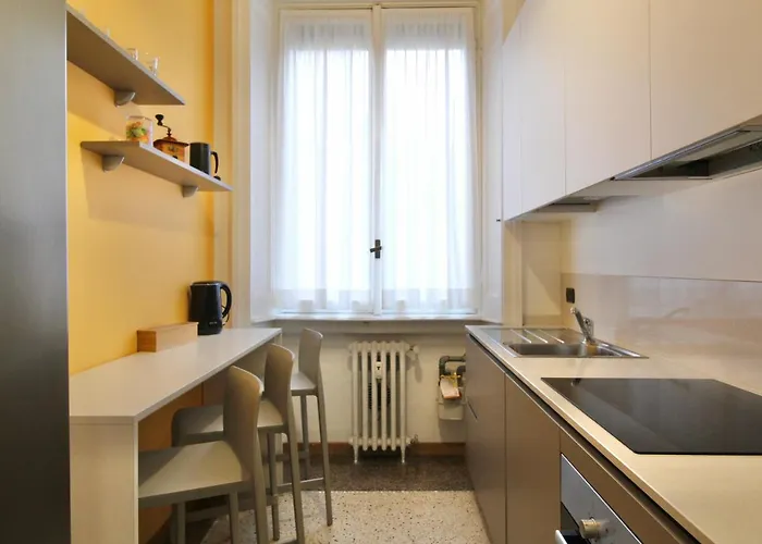 Al Direzionale - Station Milán