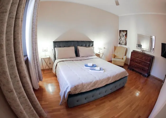 דירה La Casa Di Madeleine *