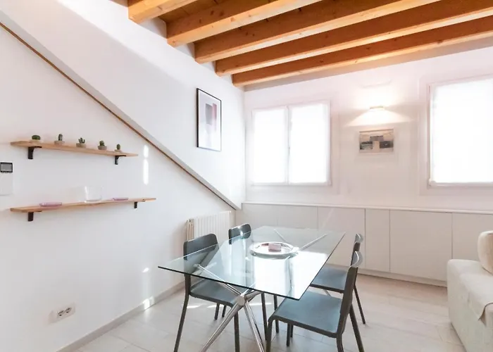 Apartmán Mansarda Cola