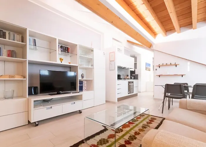 Apartmán Mansarda Cola *