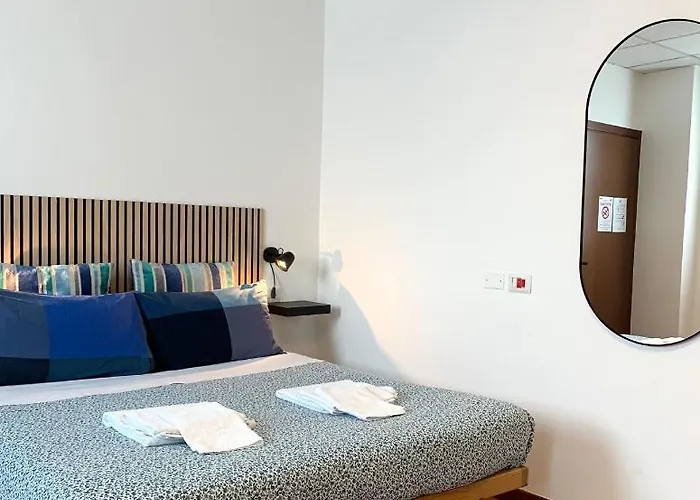 Cascina Bellaria Hostel *