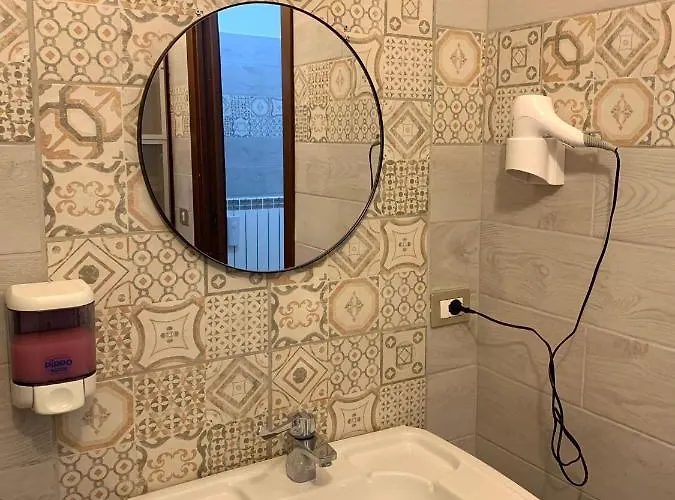 Cascina Bellaria Hostel *