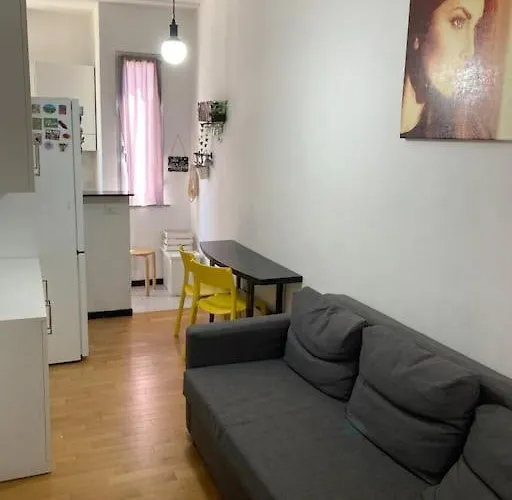 Appartement Lomellina House Milaan