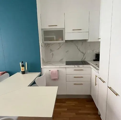 Bocconi 1 Bdr With Style דירה